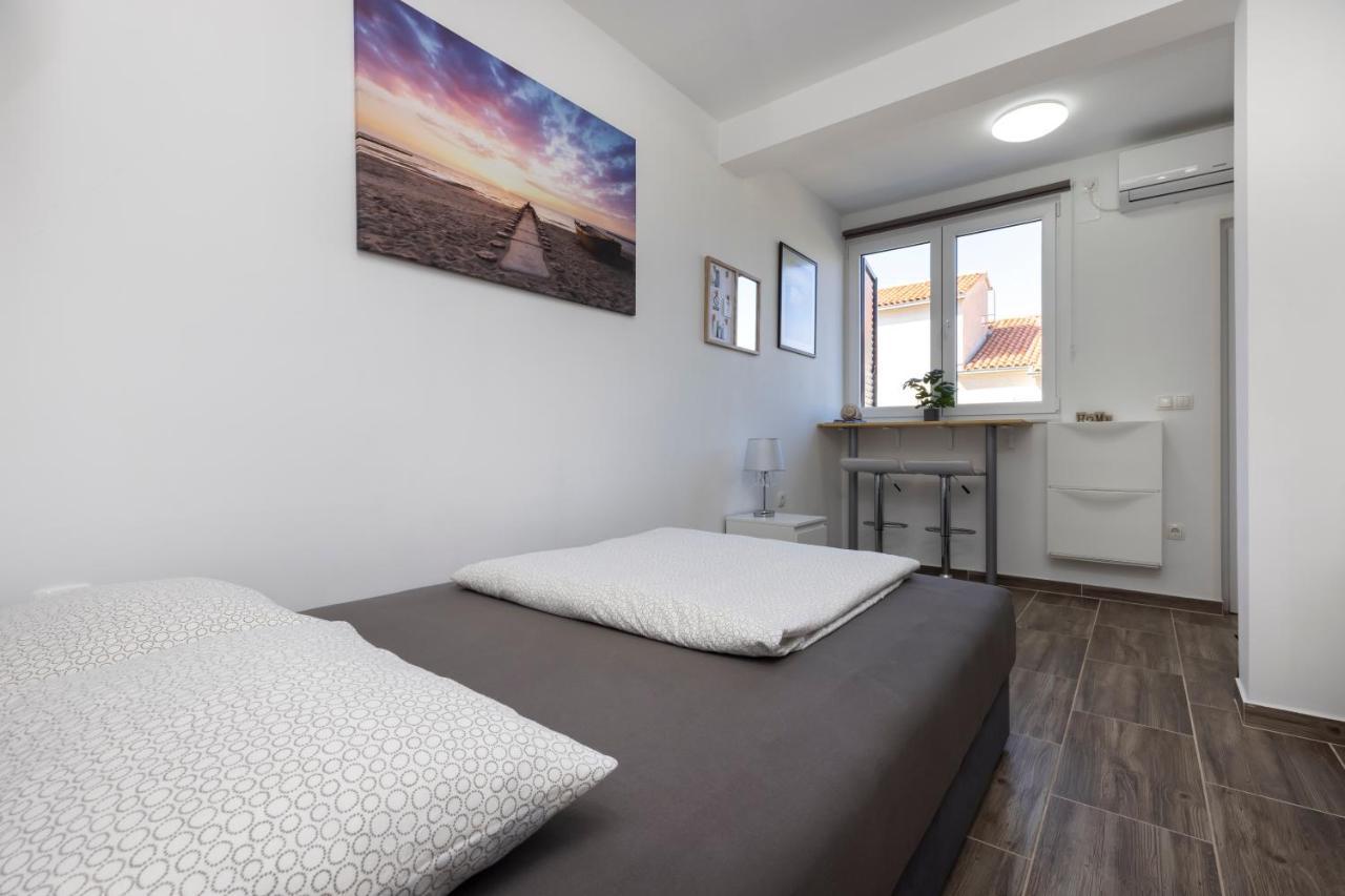 Studio Apartment Pinetree - Mali Lošinj Buitenkant foto