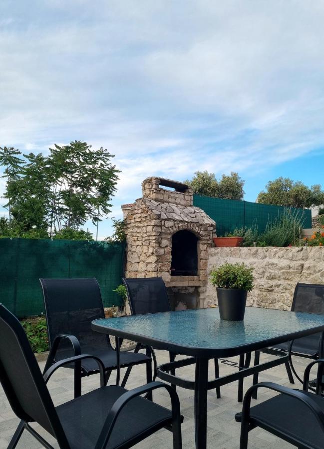 Studio Apartment Pinetree - Mali Lošinj Buitenkant foto